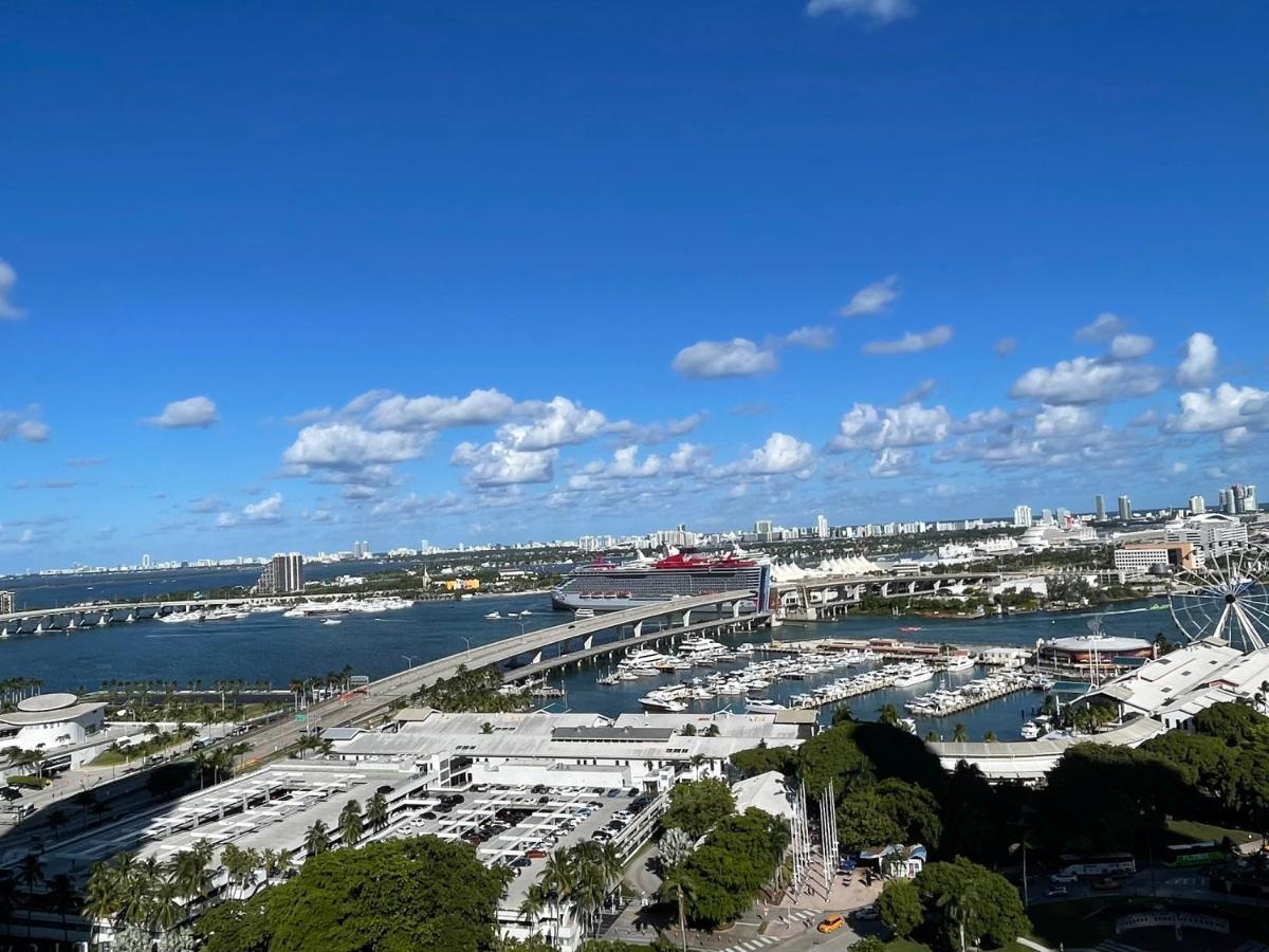 Beautiful Downtown Ocean View. Apartamento Miami Exterior foto