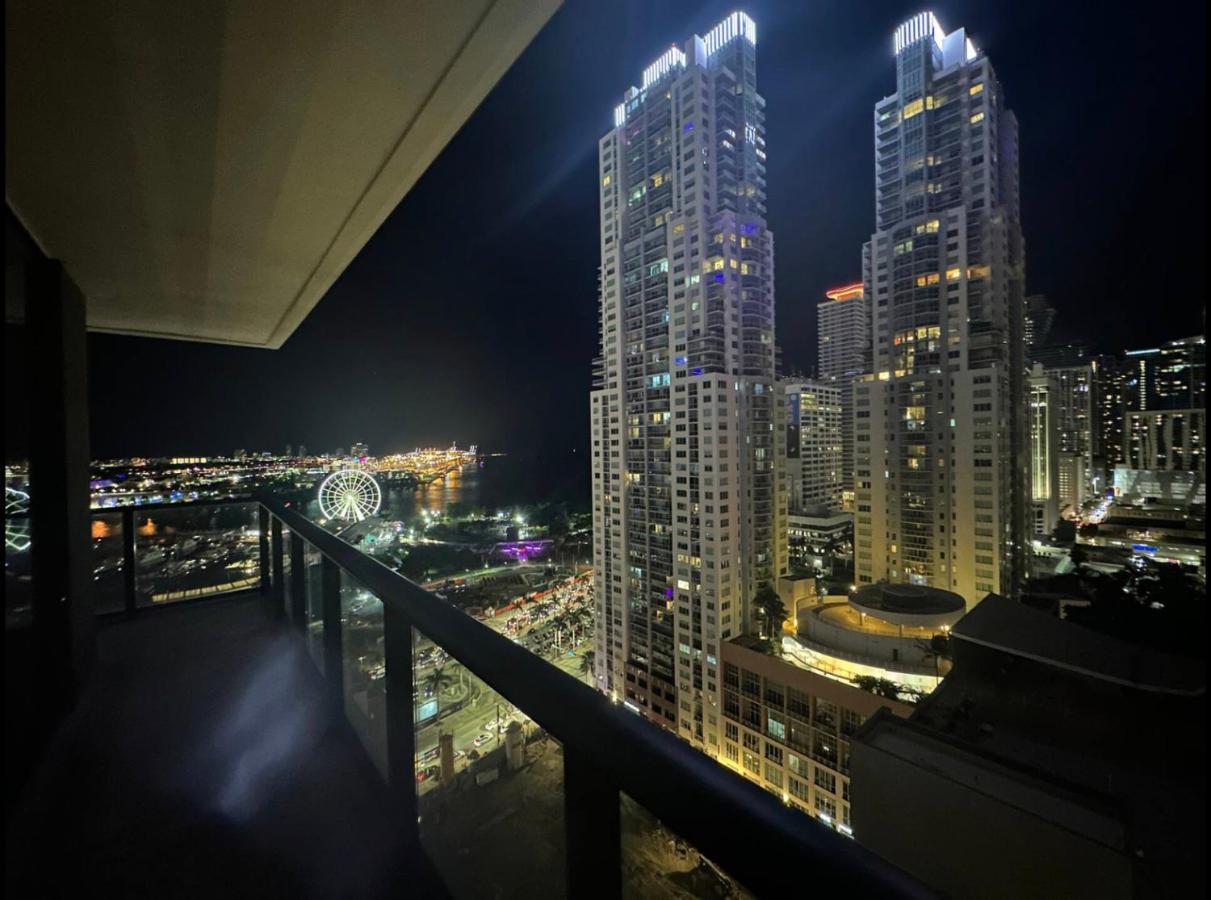 Beautiful Downtown Ocean View. Apartamento Miami Exterior foto